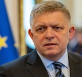 Мерц: Европа иска да запази НАТО въпреки различията със САЩ